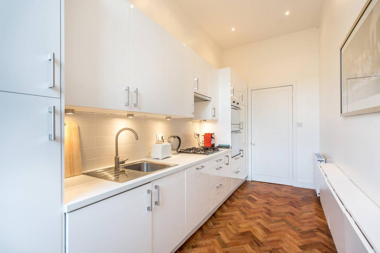 Altido Castle Terrace 3 Bedroom Apartment - Old Town Edinburg Exteriör bild