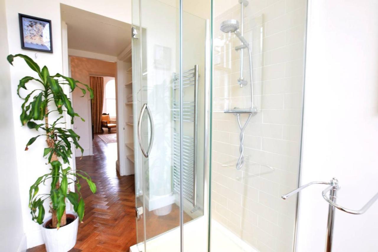 Altido Castle Terrace 3 Bedroom Apartment - Old Town Edinburg Exteriör bild