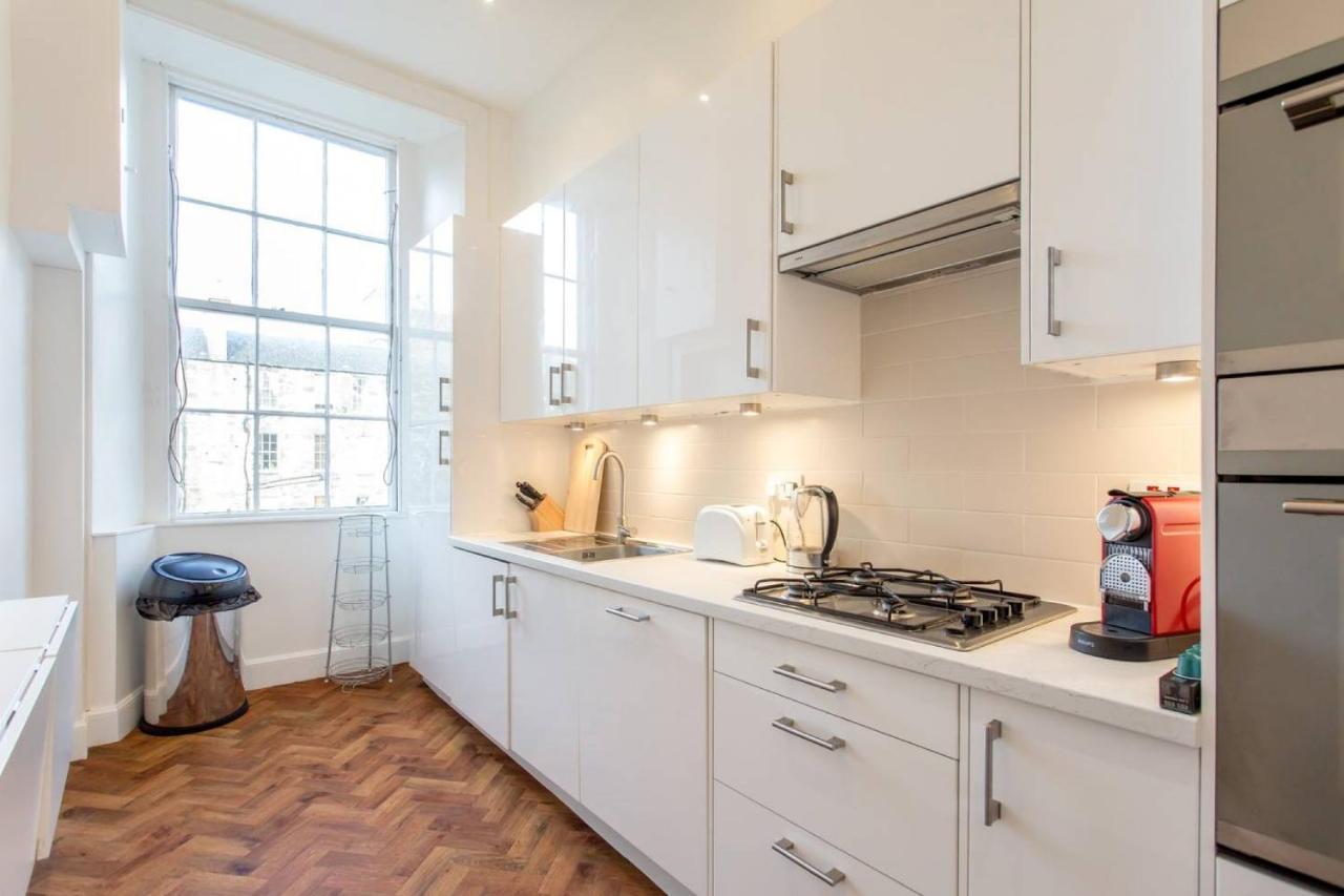 Altido Castle Terrace 3 Bedroom Apartment - Old Town Edinburg Exteriör bild